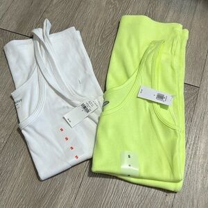Two brand new Old Navy ribbed tanks size small